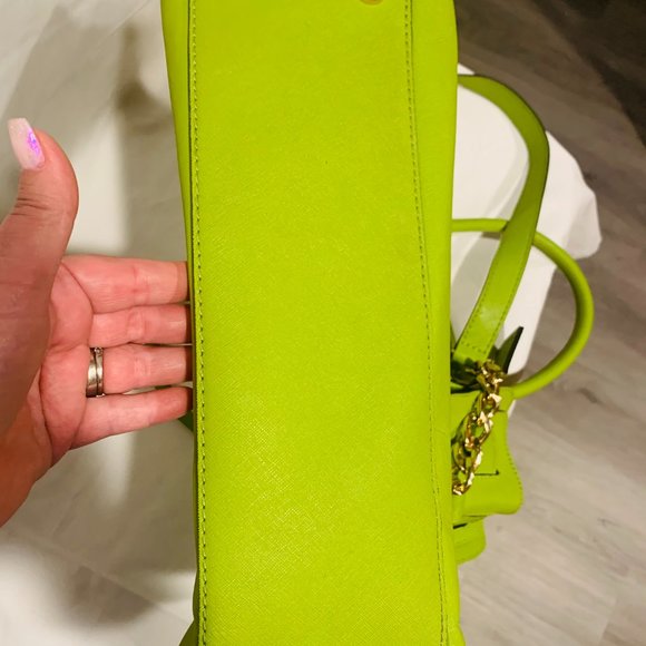 Michael Kors Hand Bag - Picture 9 of 12